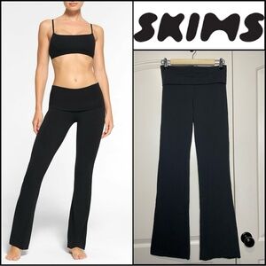 SKIMS NWT COTTON JERSEY
FOLDOVER PANT IN SOOT